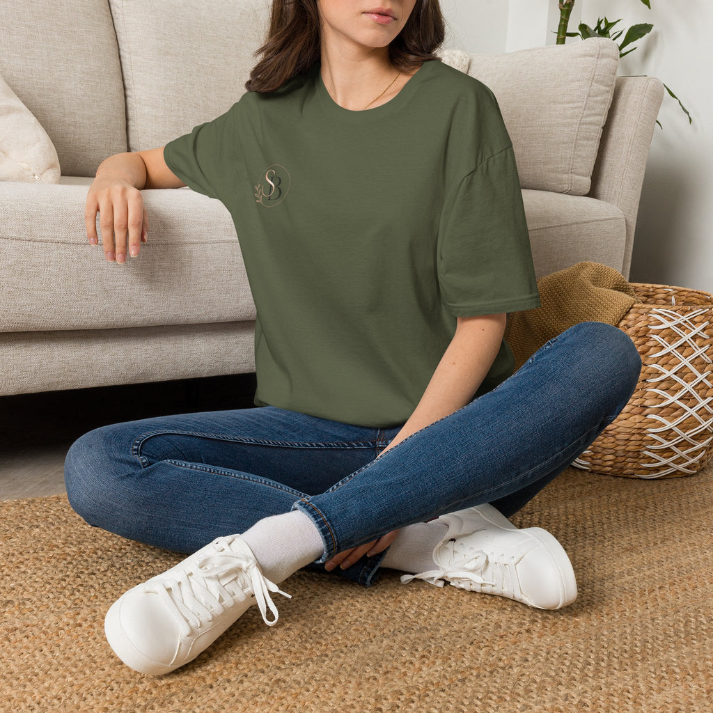 Minimal Monogram T-Shirt — Elegant 'B' Initial Tee