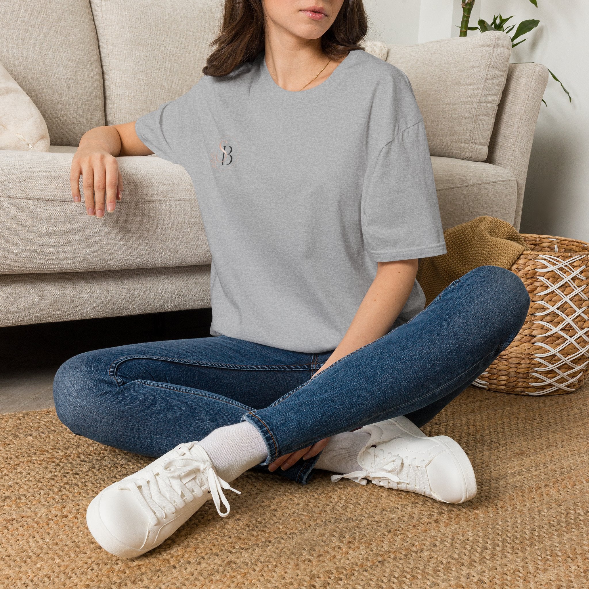 Minimal Monogram T-Shirt — Elegant 'B' Initial Tee